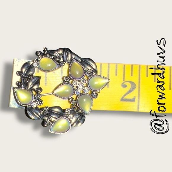 Bundle Sale 3 for $15 | 1928 Brand Floral Brooch - 2 Missing Stones - Picture 8 of 9